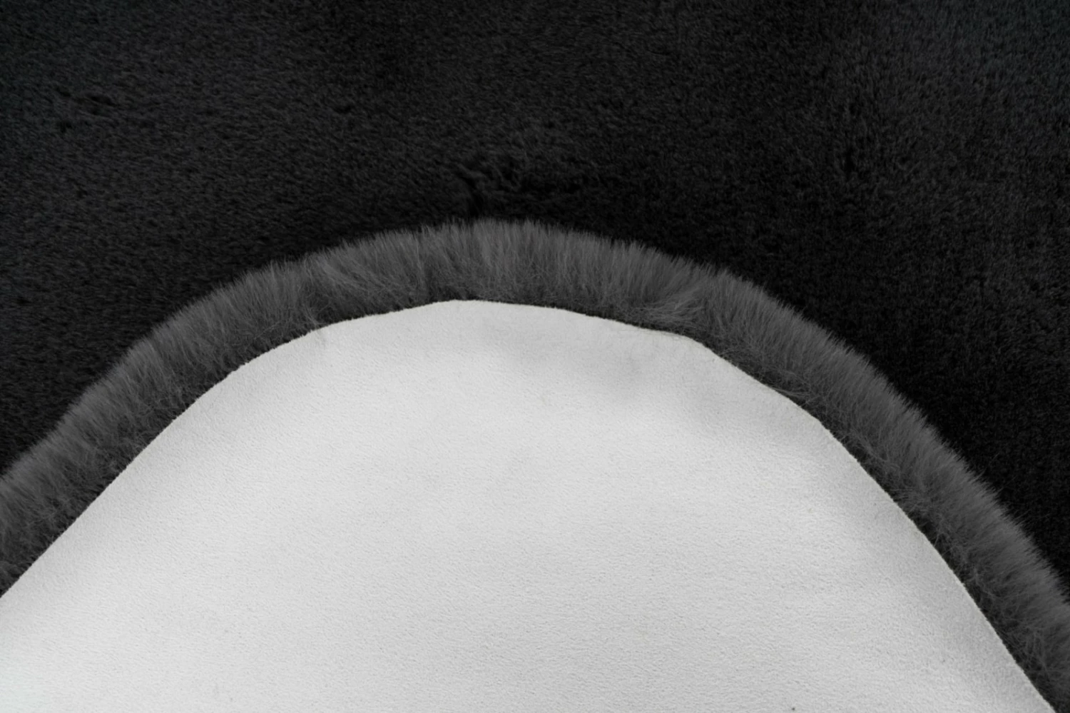 Kinderteppich - Stern - anthrazit - 60x63 cm 5 Kinderteppich - Stern - anthrazit - 60x63 cm – Bild 3