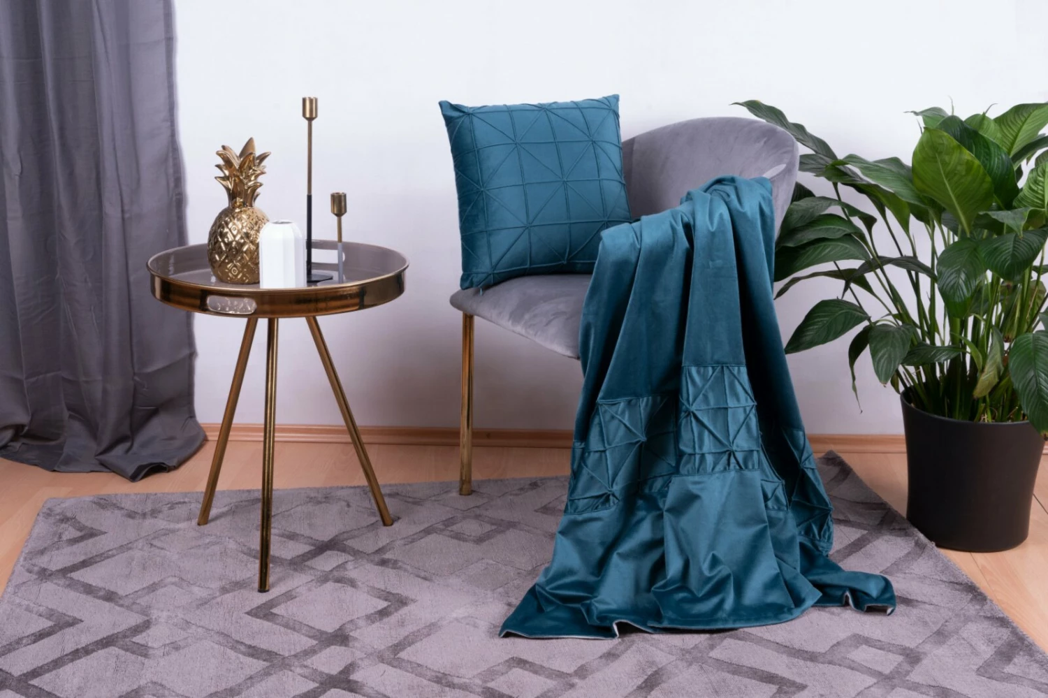 Decke & Kissen - petrol - samtige Optik mit Zierstreifen 4 Decke & Kissen - petrol - samtige Optik mit Zierstreifen – Bild 2